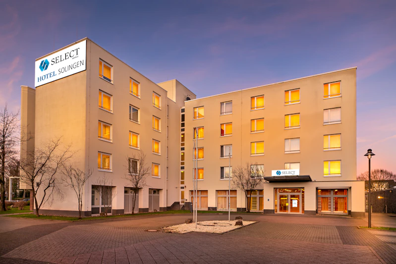 Außenansicht - Select Hotel Solingen